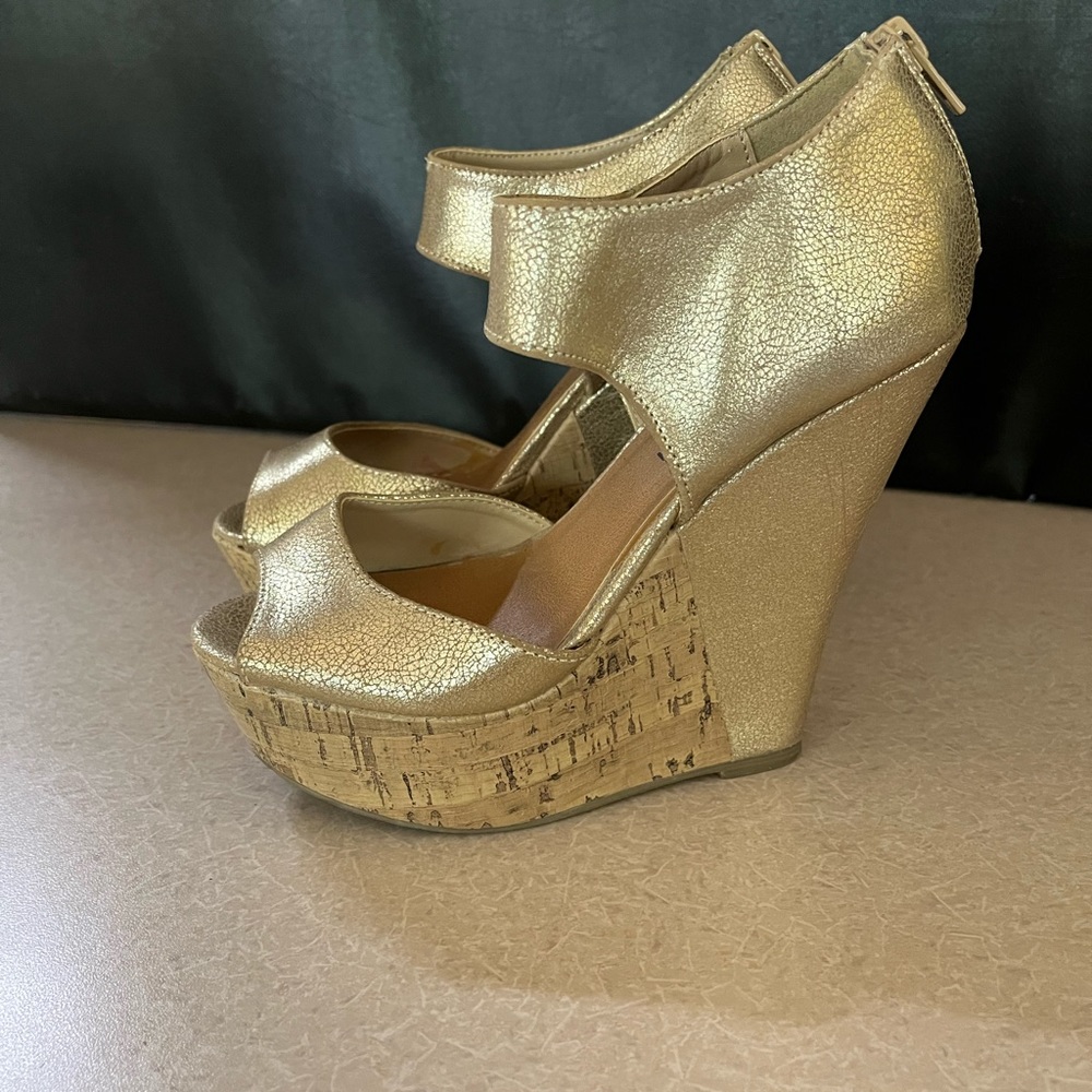 Madden Girl high wedges, leather gold, back zipper 5.5